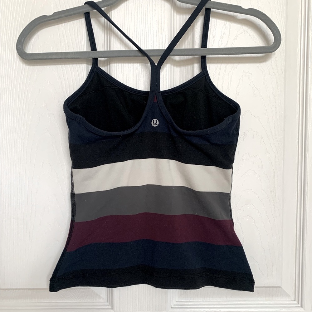 Lululemon - Picture 2 of 2
